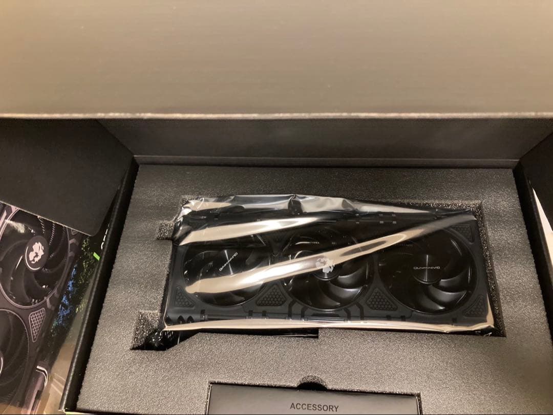 シ*ズ様 GeForce RTX 5080 GAINWARD Phantom