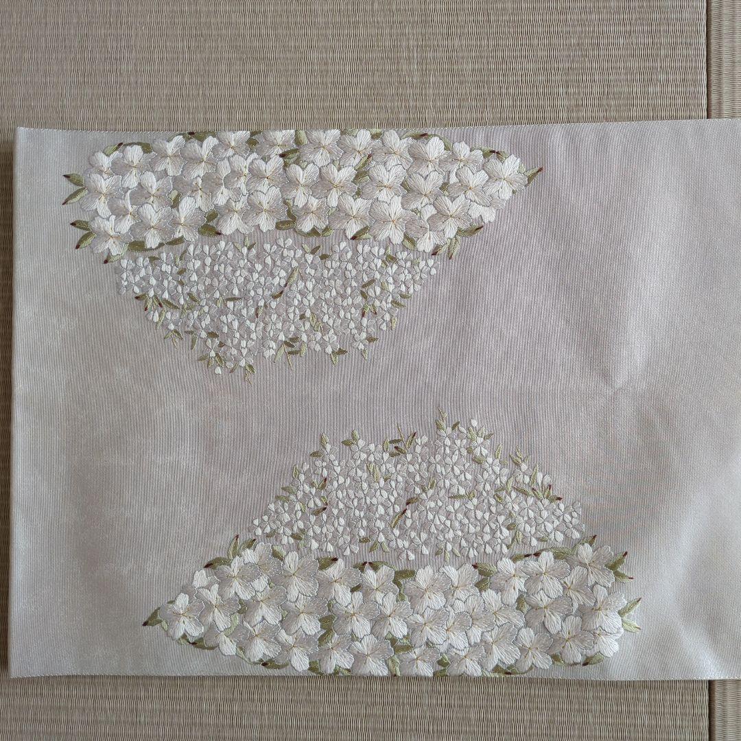 桜柄　袋帯　蘇州刺繍 パールトン加工済　箔 六通柄