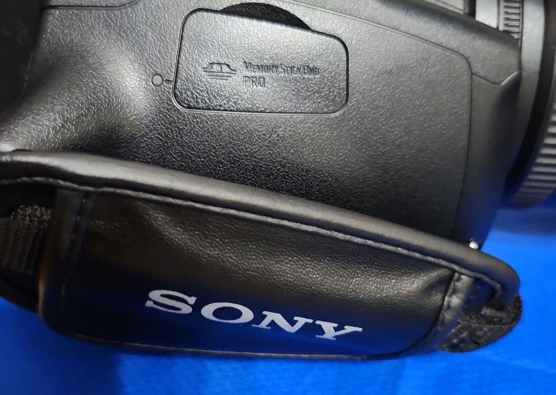 SONY HDV業務用ビデオカメラHVR-Z5J　【ジャンク】