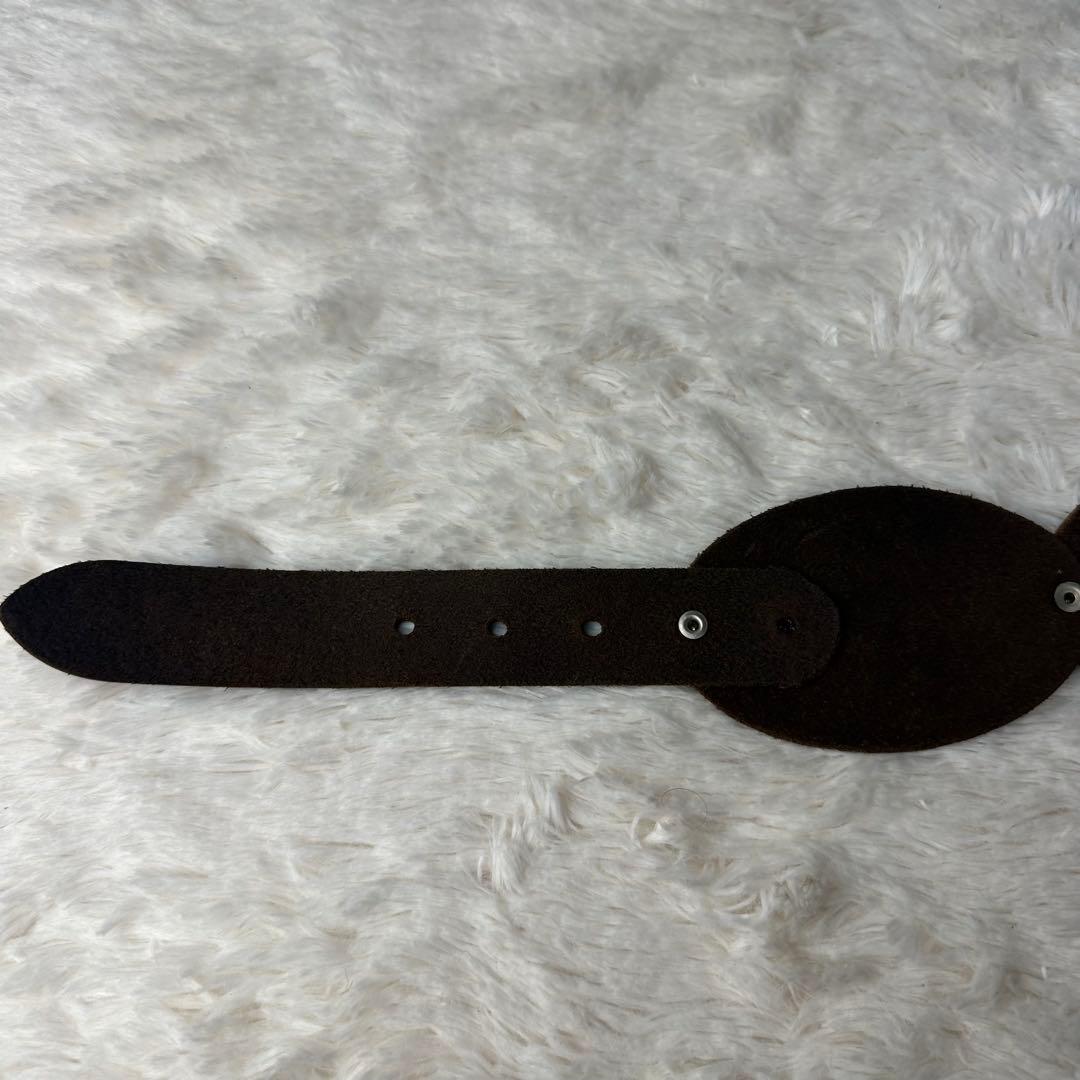 ヴィヴィアン レザーベルト フラワーデザイン オーブ型押印