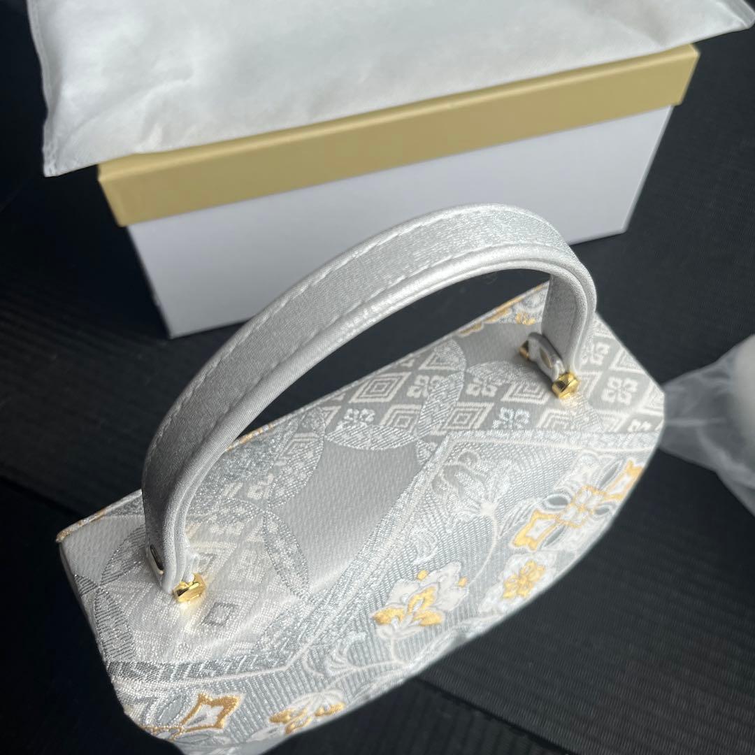シルバーホワイト刺繍バッグと草履セット 帯地 カブセ