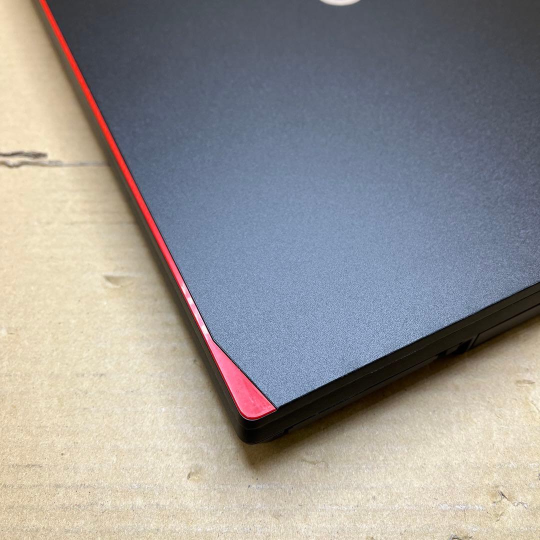 富士通　LIFEBOOK A576/P FMVA16018Z