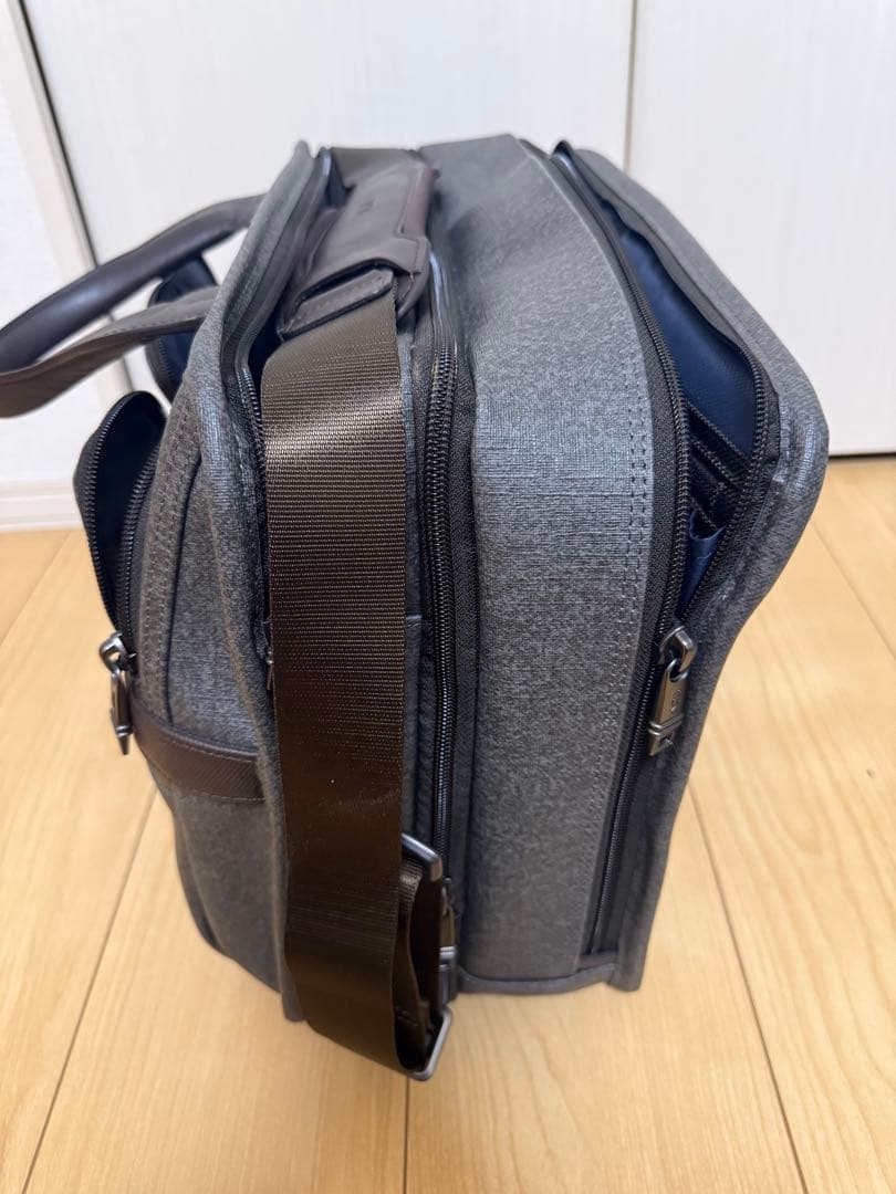 TUMI ビジネスバック