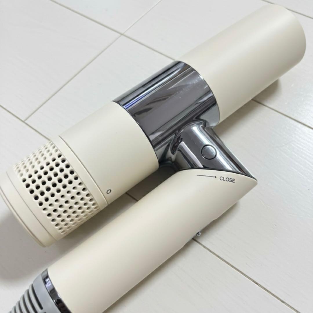 【美品】KINUJO 絹女 ヘアドライヤー ホワイト（動作確認済み・送料込み）