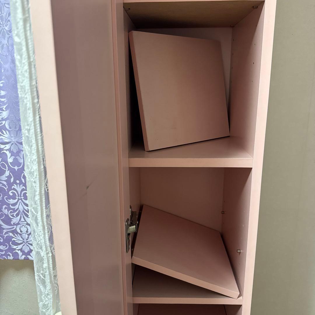 ハローキティ キティちゃん　レース付き　ミラー付きピンク棚