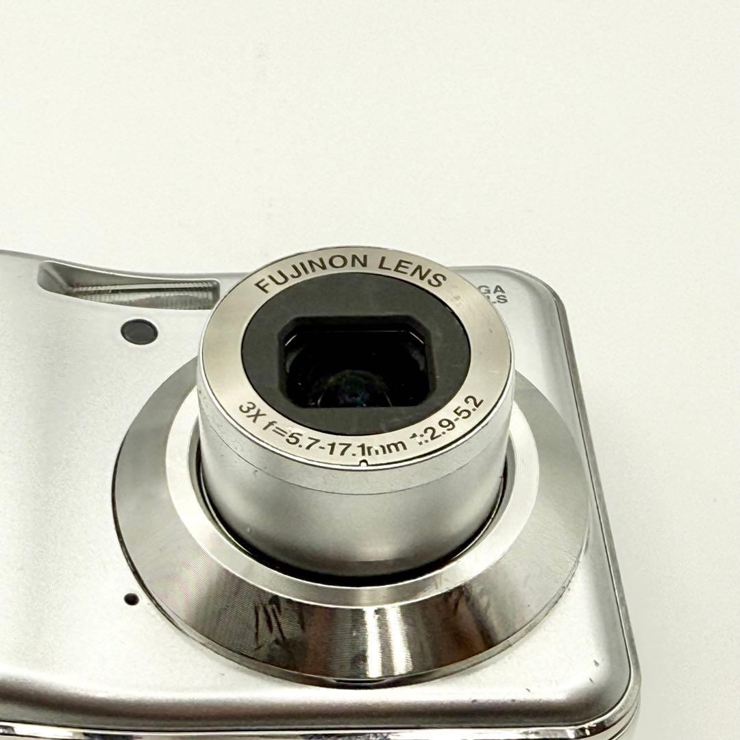 【動作品】FUJIFILM FINEPIX AV240 コンデジ 単三電池対応