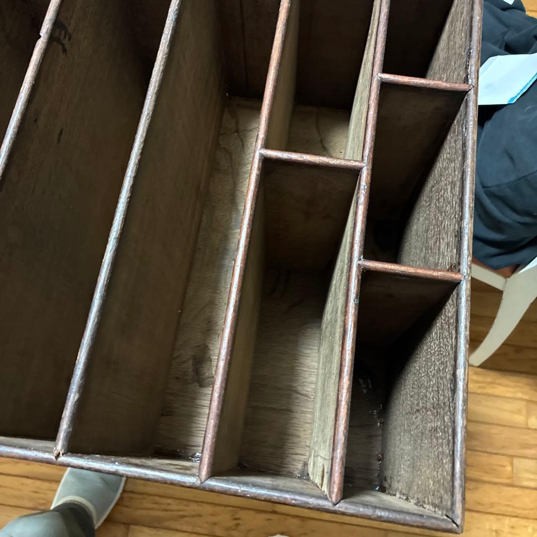 アメリカから木製引き出し式タンス 9個の引き出し付き