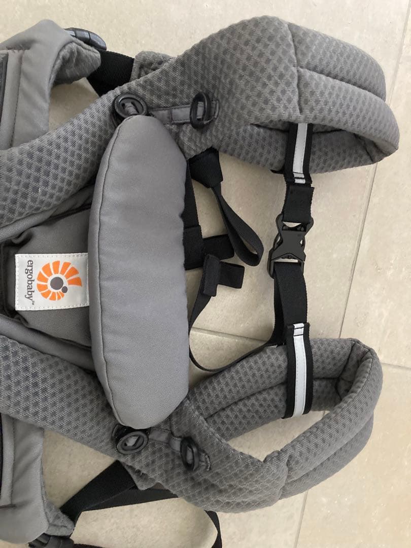 ergobaby OMNI breeze 抱っこ紐 グレー 収納ポーチ付き