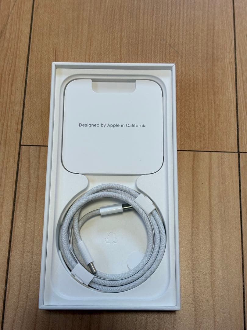 Apple iPhone 15 本体 ブラック　128GB