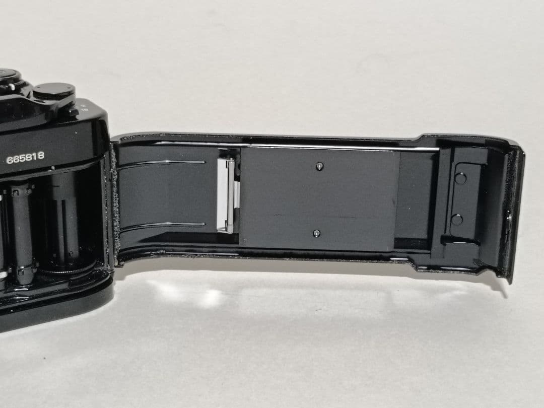 Canon A-1 ブラック 28mm f/2.8レンズ付き