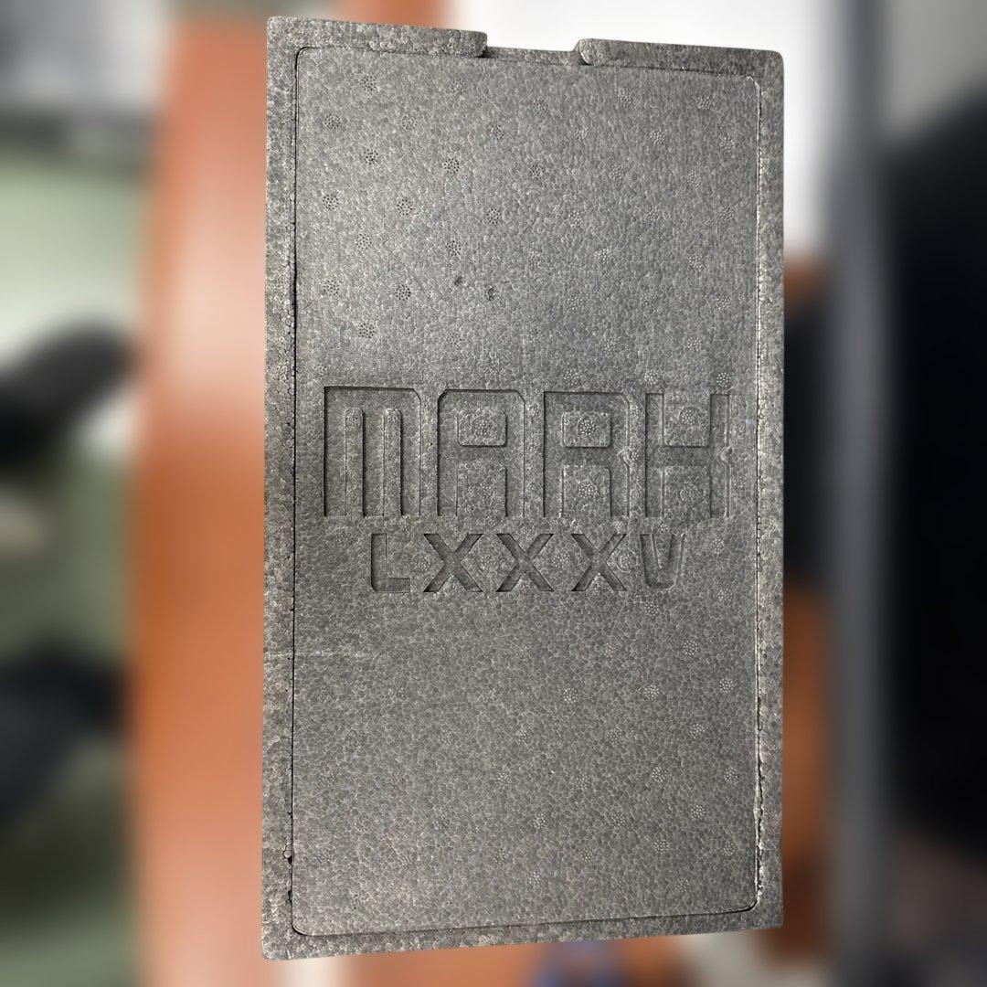 ホットトイズ　アイアンマン　マーク85（素顔はヴァリアントヘッド)