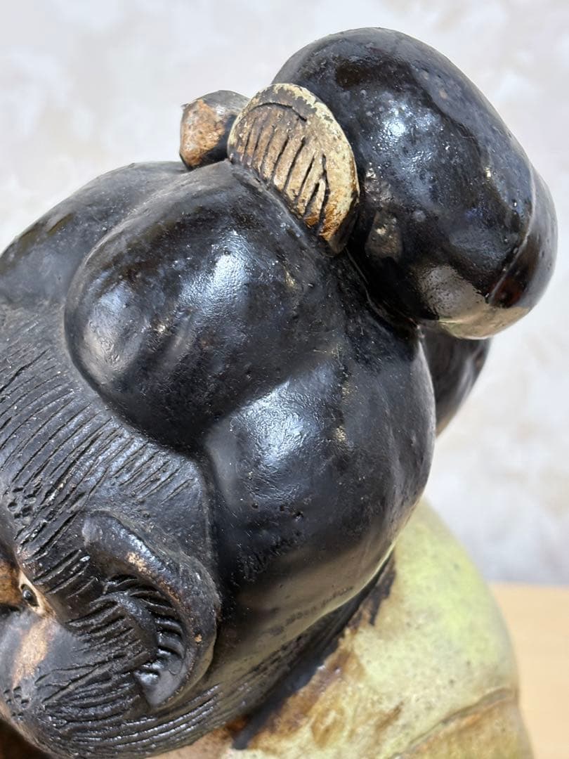 信楽焼　松茸を持つタヌキの置き物　狸庵　金運　商売繁盛　アンティーク