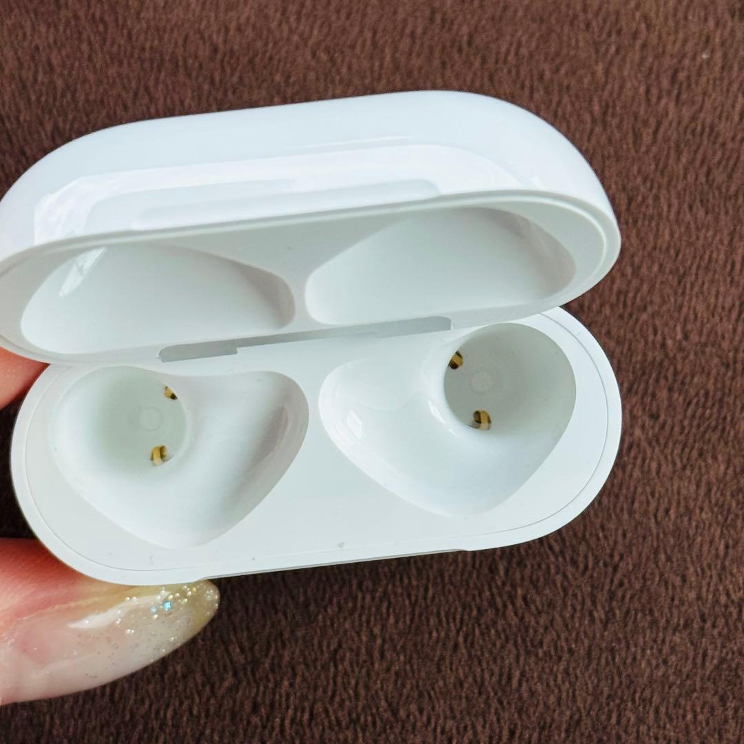 【3】AirPods 4 第4世代 本体 ANC搭載 A3055 保証あり