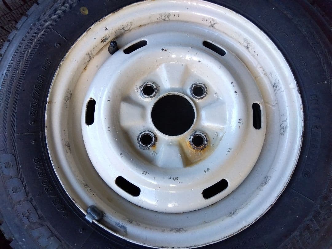 送料無料★軽トラ軽バン★１２インチホイールスタッドレスタイヤ