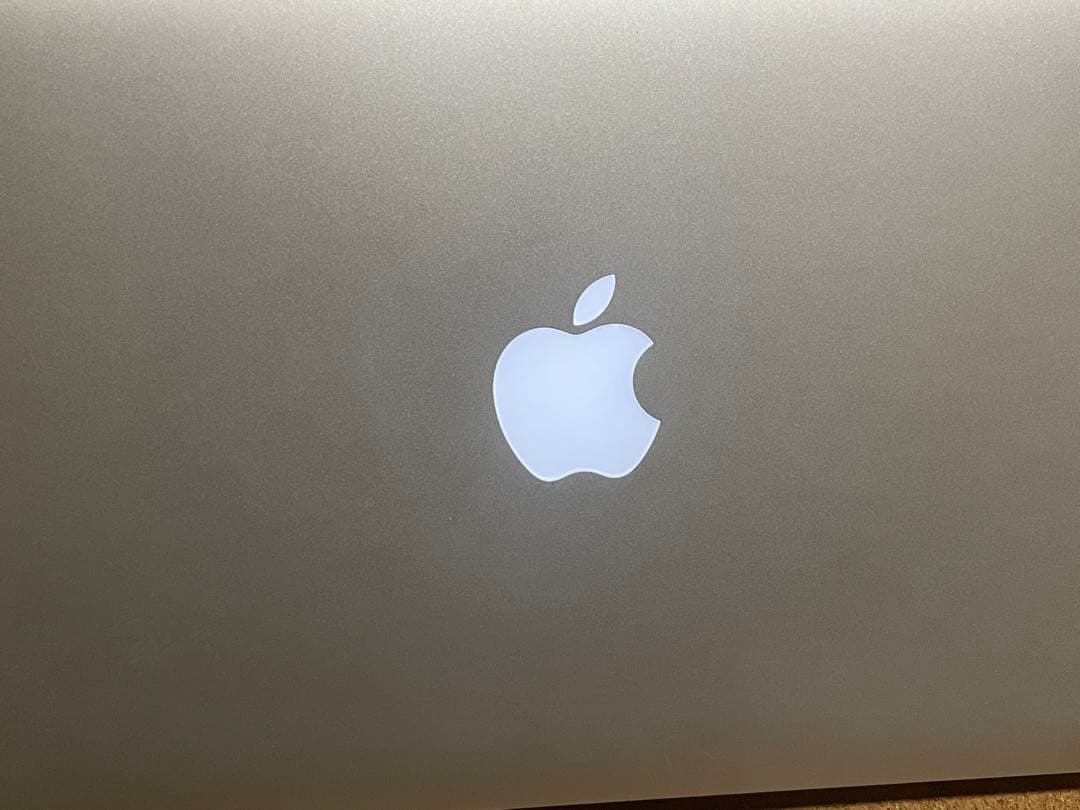 MacBook Air 2015 11インチ i5 8GB SSD240GB