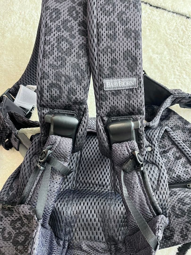 レア　美品　ベビービョルン　 抱っこ紐　ワンカイエアー　 ヒョウ柄　 レオパード