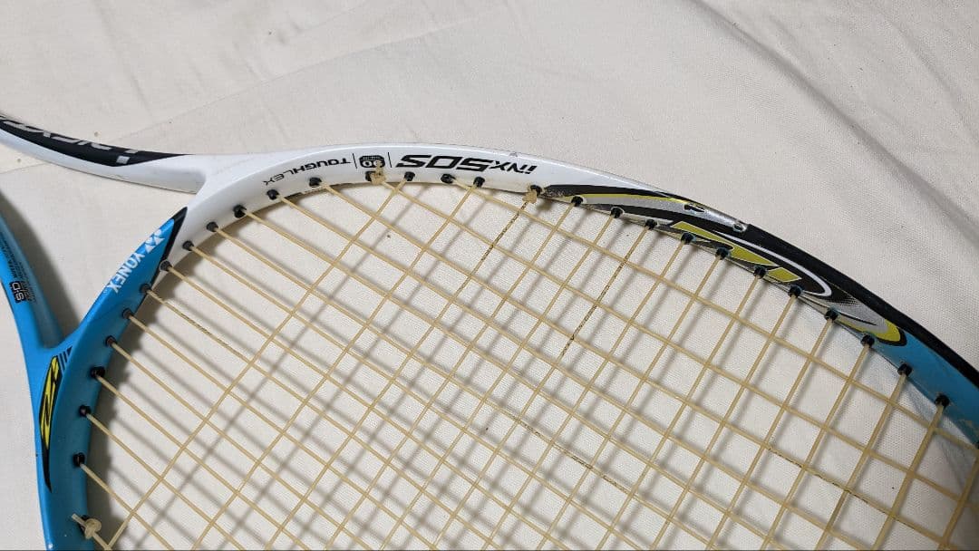 ソフトテニスラケット　2本　ヨネックスとミズノ