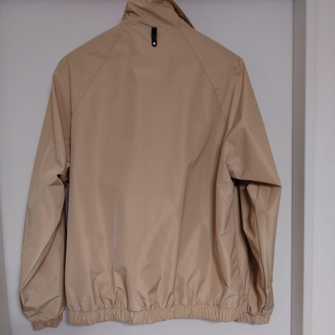 マッカージュ　ベージュ ナイロンジャケット