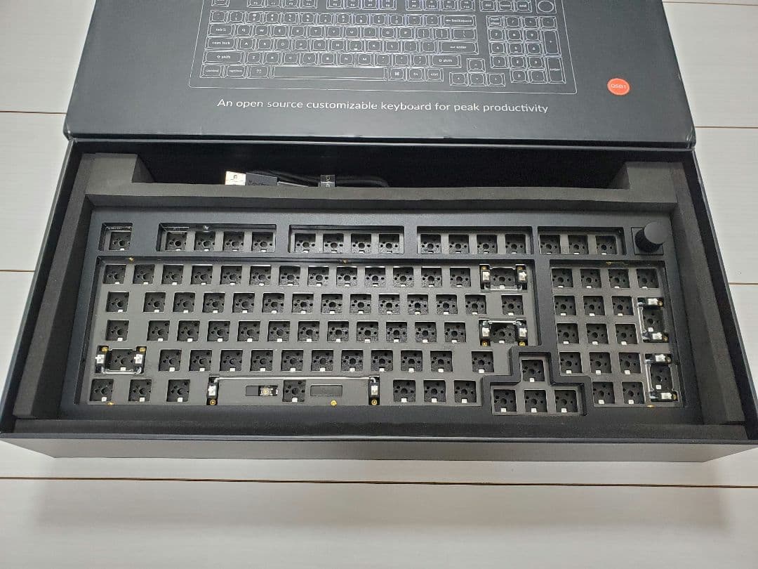 keychron Q5 キーボード 【茶軸】