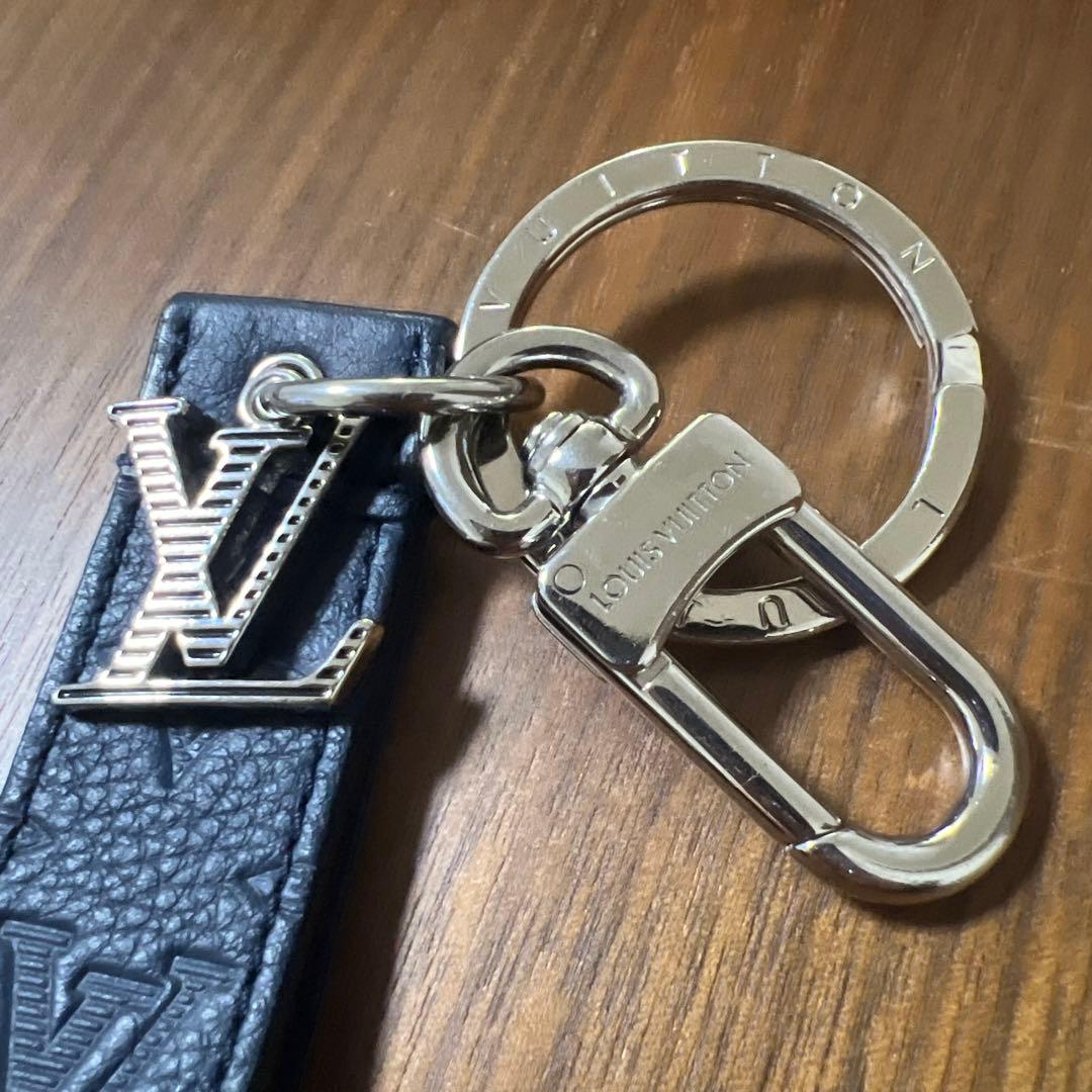 りょん様ルイヴィトン　キーホルダー・ドラゴンヌ