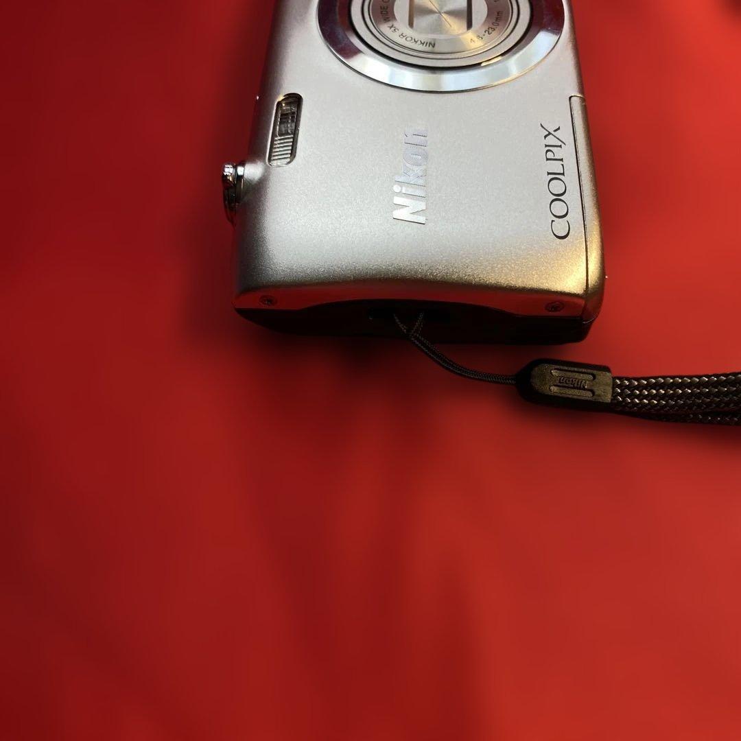 ニコン　COOLPIX A100