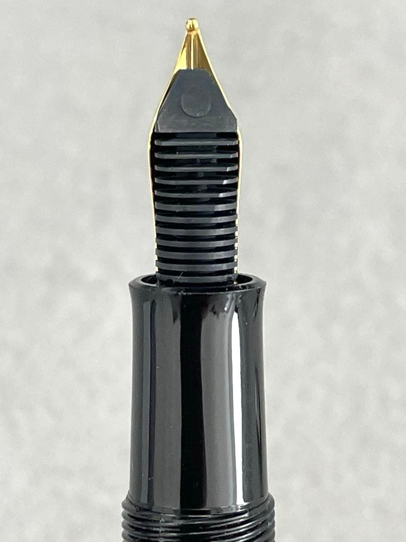 【未使用】 Pelikan ペリカン 万年筆 M200 ブラック　雛二羽