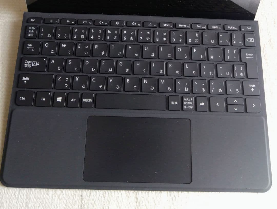 Surface Go 2 /8GB/SSD128 キーボードとケース付き