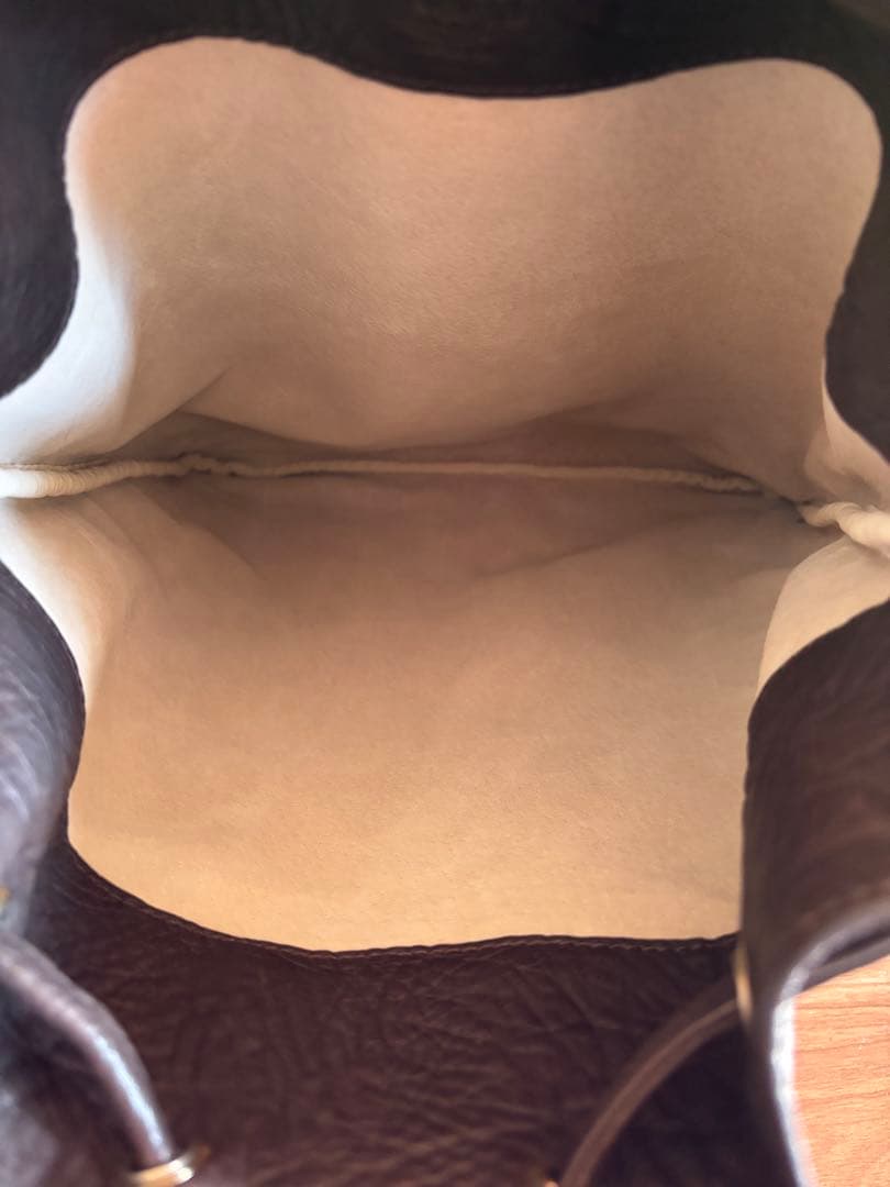 極美品 Cisei シセイ ドローストリングバッグ レザー 巾着 吊しハンガー付