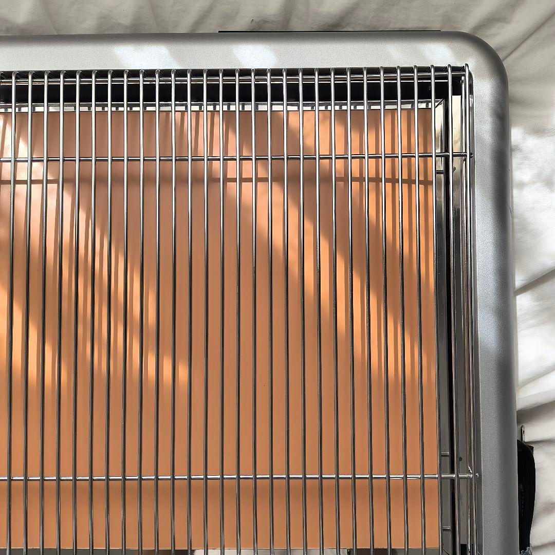 サンルミエ　円赤外線暖房器