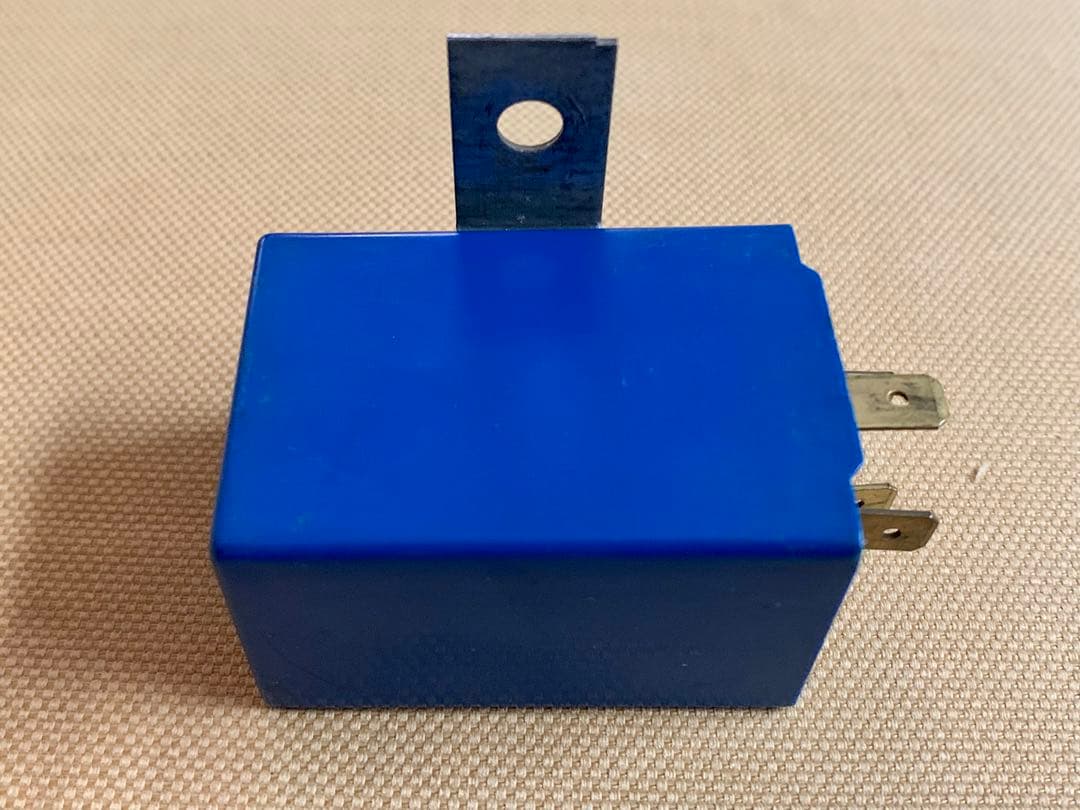 ☆【新品】HELLA・4極ウィンカーリレー・4DM001899-04