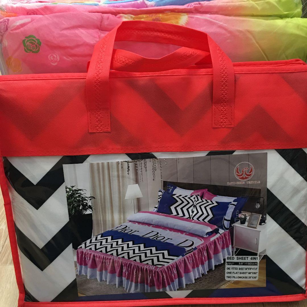 ダブルベッドシートと布団セット