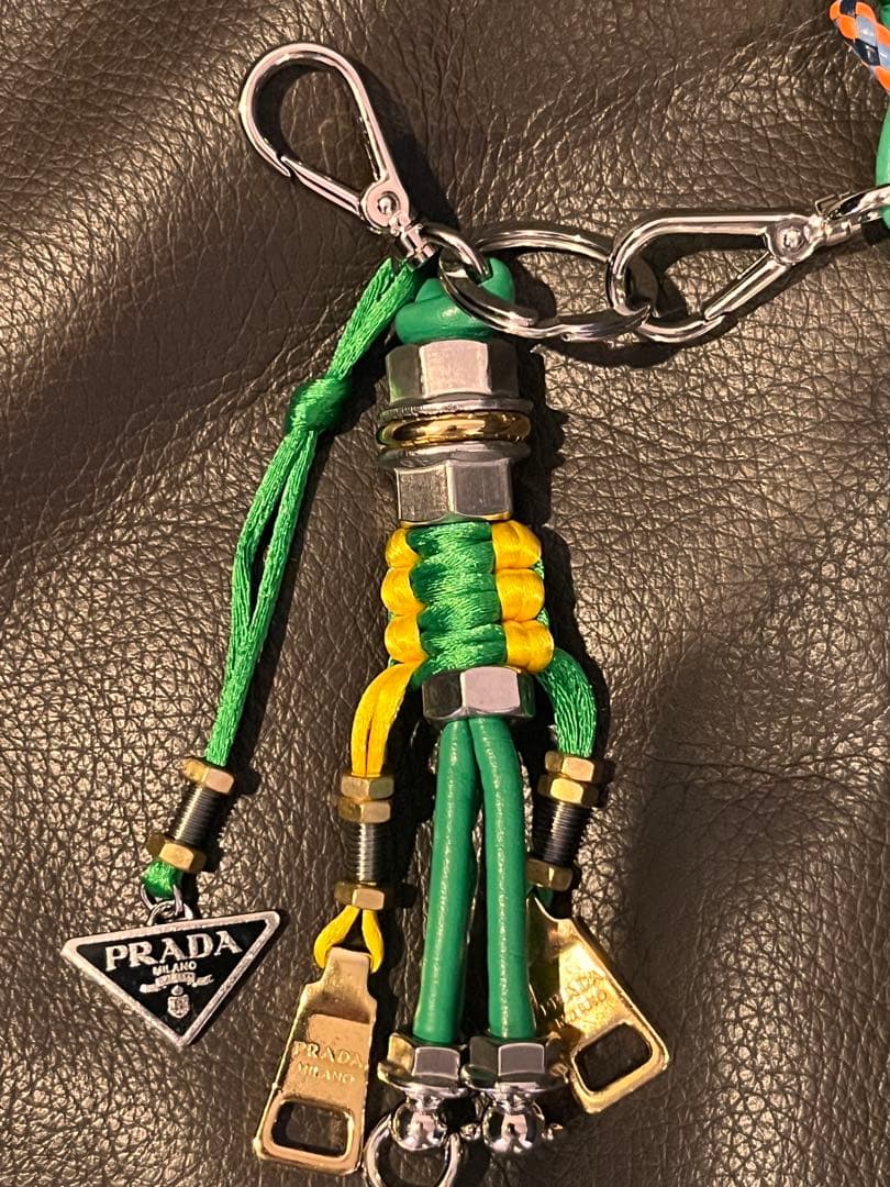 プラダチャーム