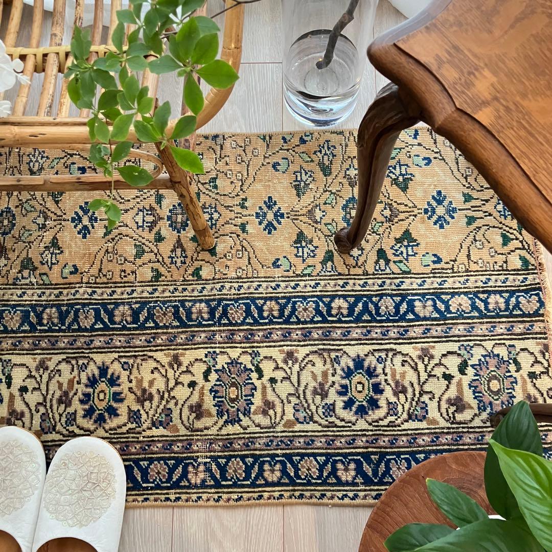 密織　繊細　デニムネイビー　淡いイエロークリームベージュ　トルコヴィンテージラグ