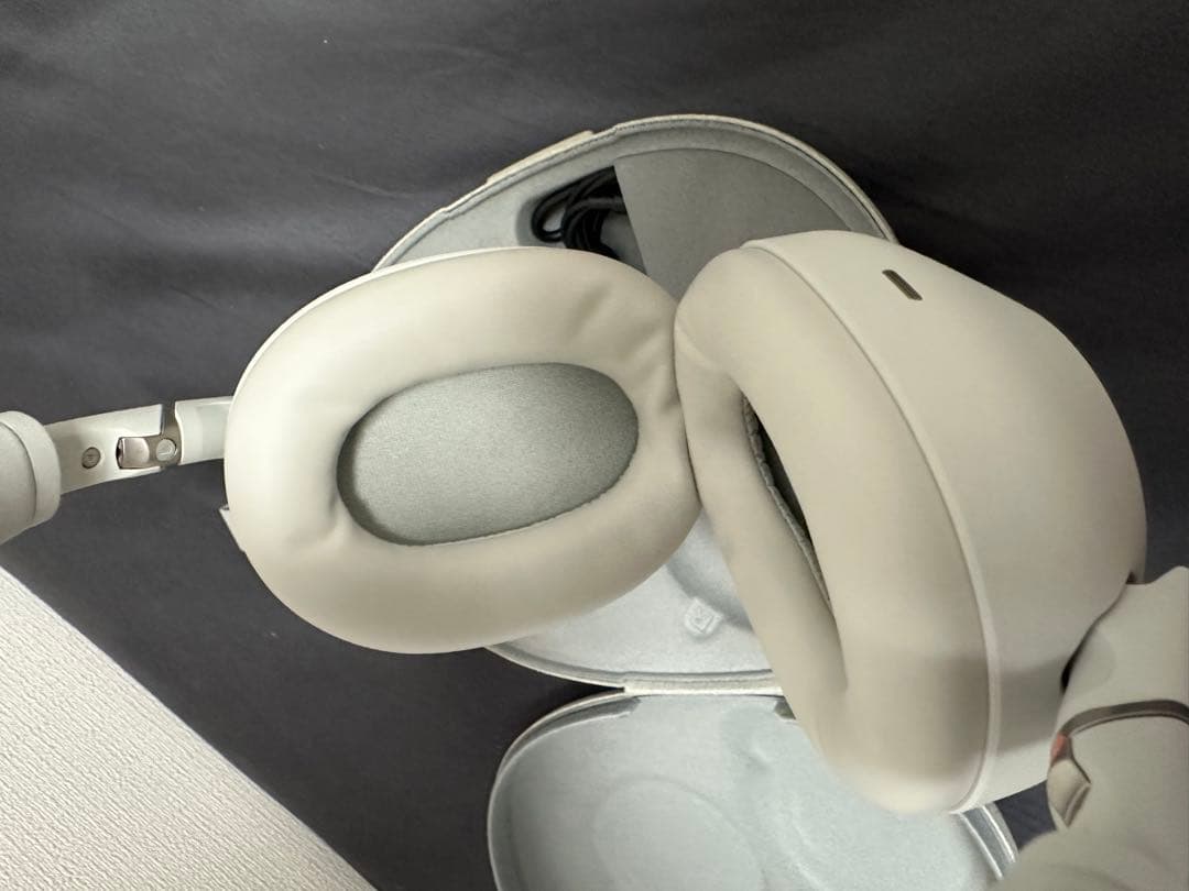 やまは　さん専用　SONY WH-1000XM6プラチナシルバー