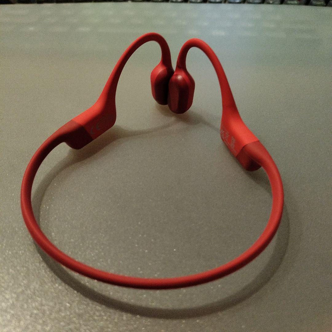 SHOKZ OPENRUN 骨伝導イヤホン レッド　使用時間30分　使用1回美品
