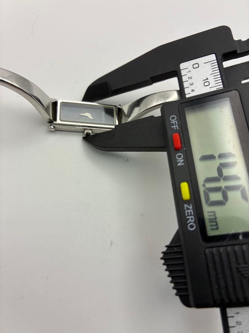 GUCCI グッチ 1500L 良品 レディース 時計 シルバー 稼働品 1