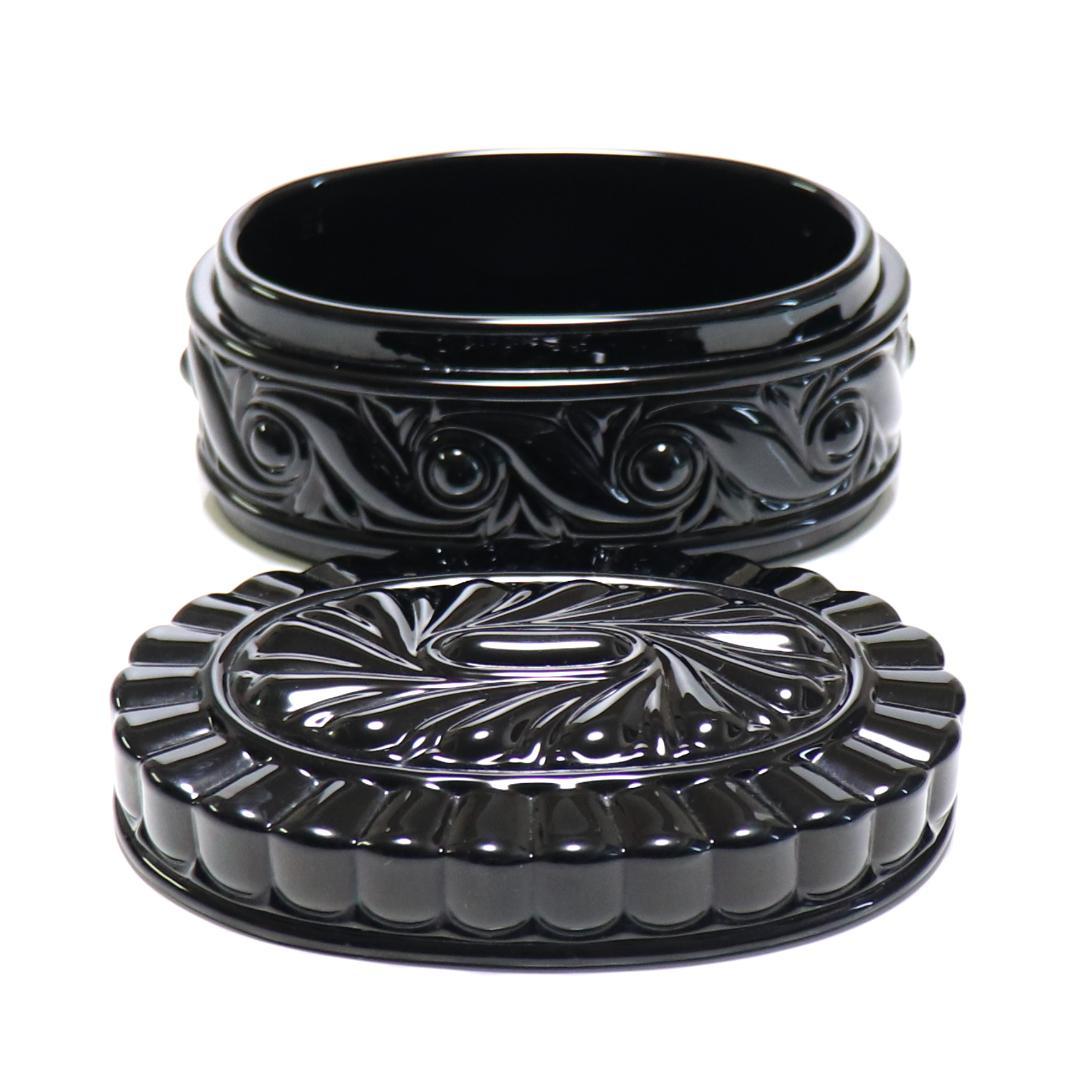 バカラ 希少型 最大 690g ブラッククリスタルガラス製 漆黒の蓋物 ロシア