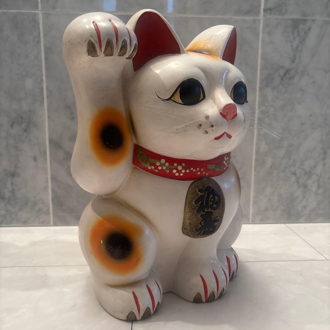 60年代ヴィンテージ手描きの瞳や体つき、おヒゲが美しく金運向上の招き猫