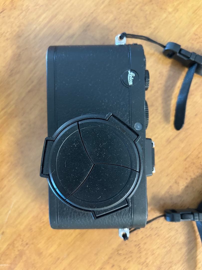 デジタルカメラ Leica X2. ELMARIT 28mm f/2.8 ASPH