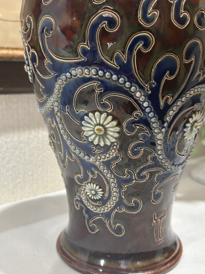 ロイヤルドルトン 花瓶　壺