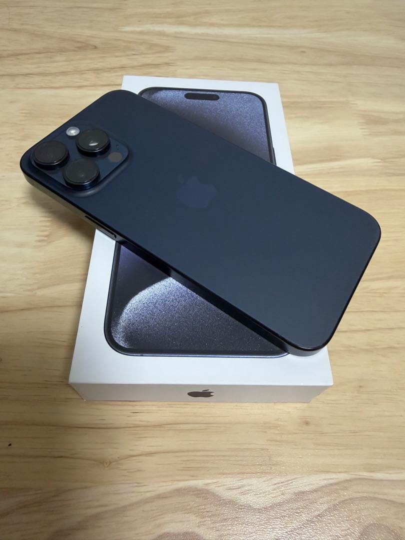 Apple iPhone 15 Pro Max 256GB ブルーチタニウム