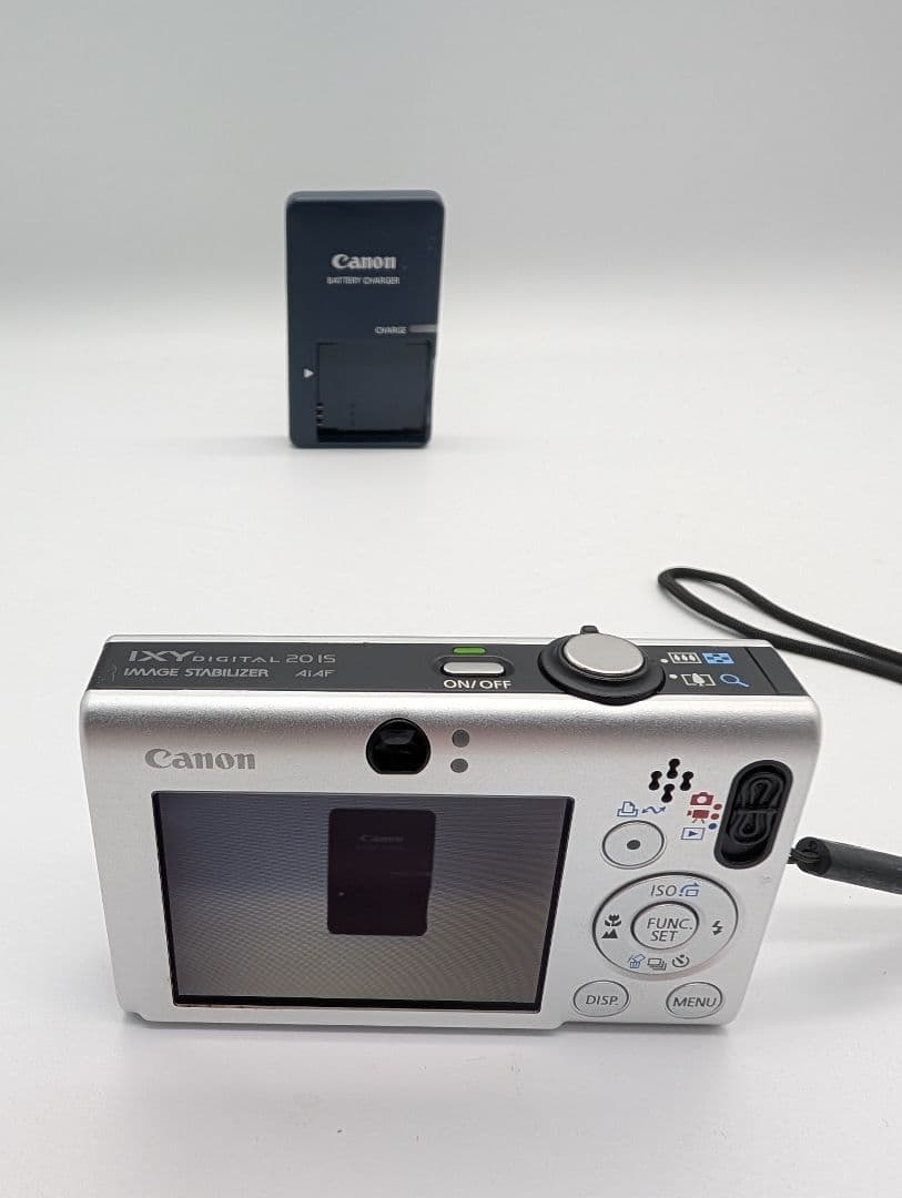 Canon IXY DIGITAL 20 IS デジカメ キャノン シルバー