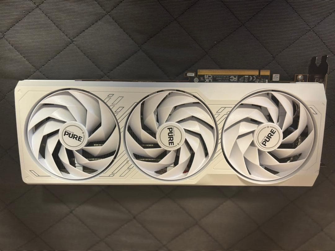 グラフィックボード・グラボ・ビデオカード SAPPHIRE PURE Radeon RX 7800 XT 16GB