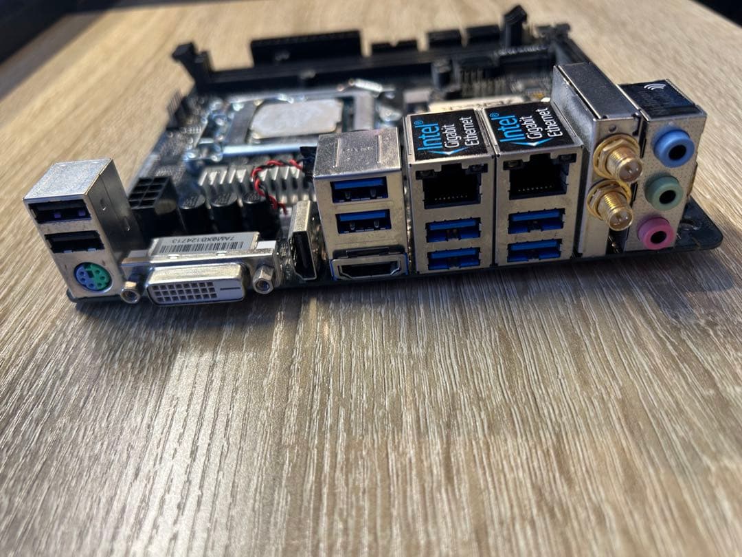 ASRock H270M-ITX/ac マザーボード