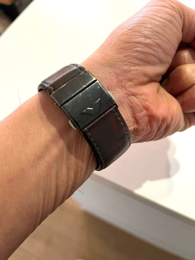 スイス製デジタル腕時計 Ventura V-Tec Delta