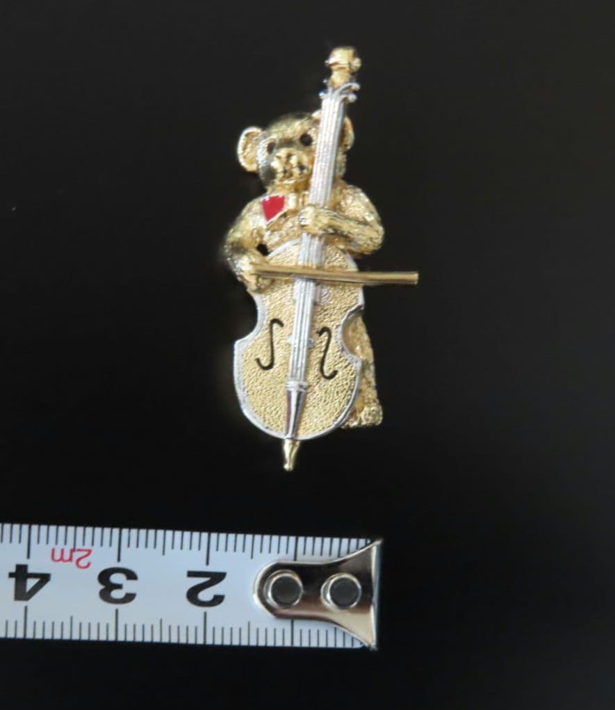 【美品】バーバリー　BURBERRY　ピンブローチ　ベアー　ゴールド