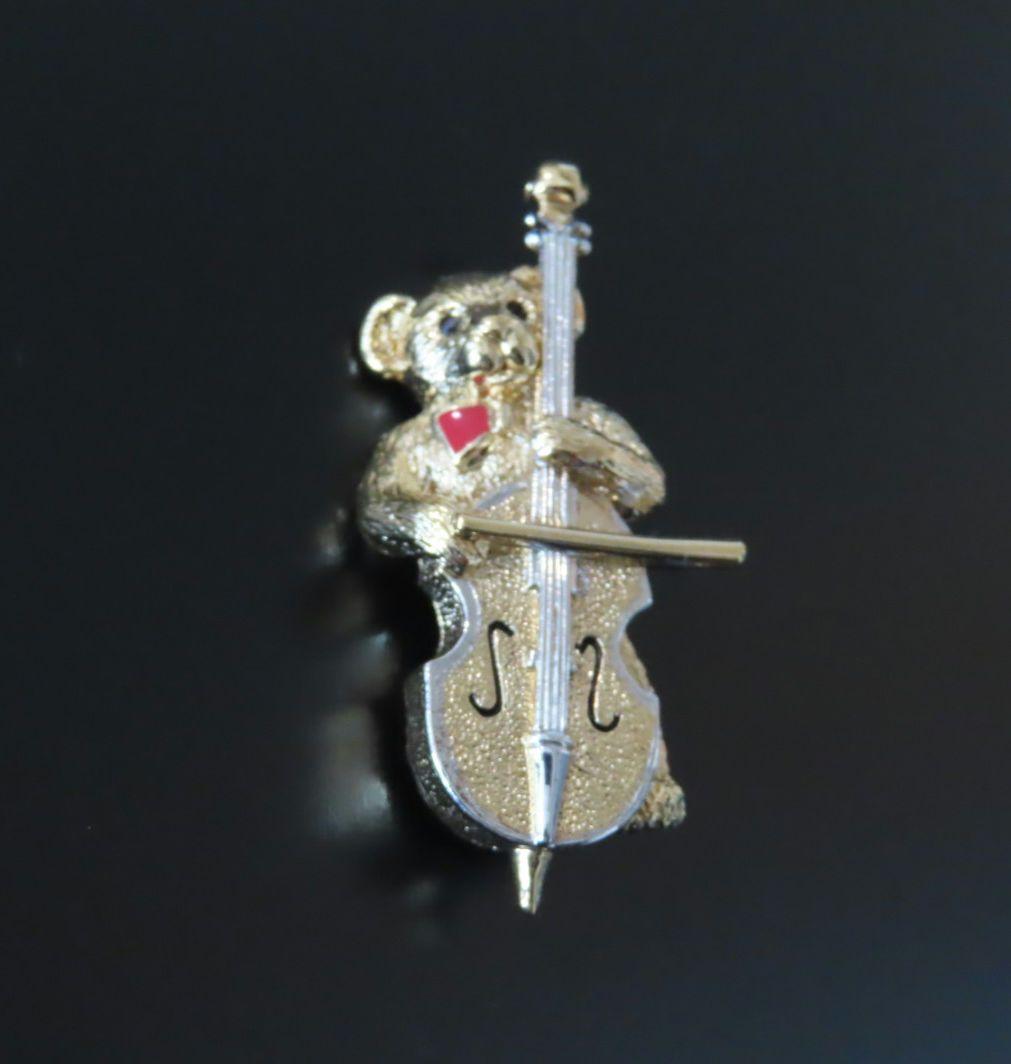 【美品】バーバリー　BURBERRY　ピンブローチ　ベアー　ゴールド