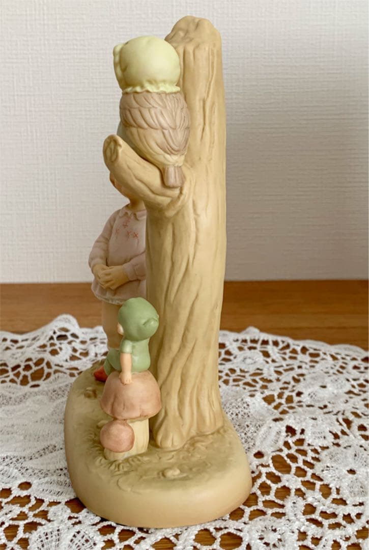 マーベルルーシーアトウェル　陶器人形　女の子とフクロウ、ブーブー　ファンタジー