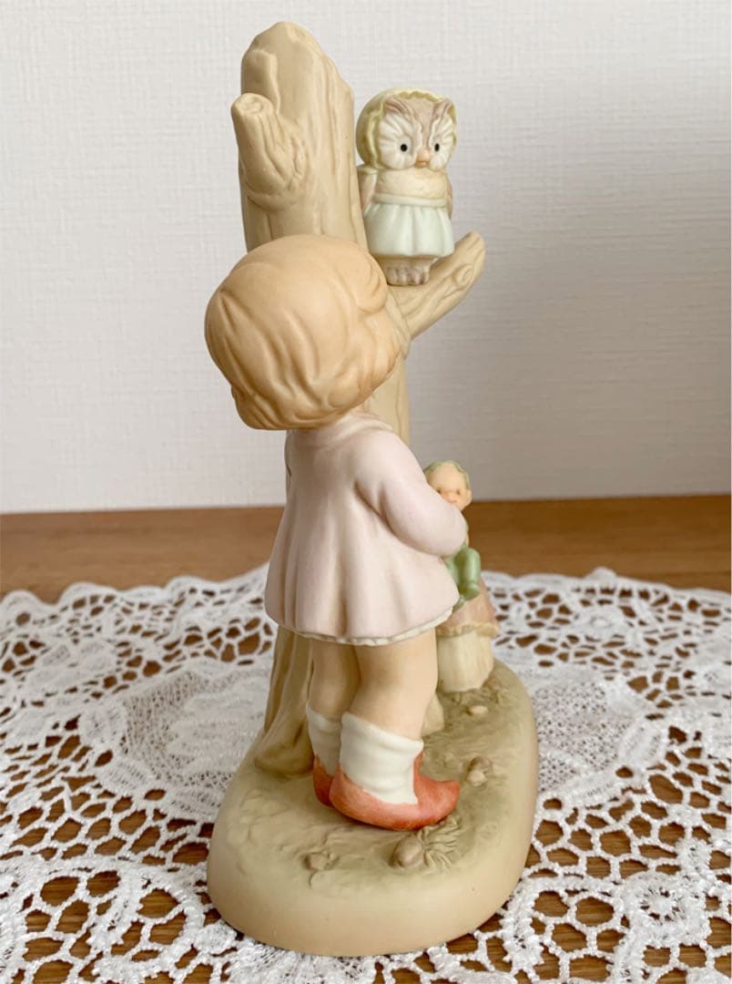 マーベルルーシーアトウェル　陶器人形　女の子とフクロウ、ブーブー　ファンタジー