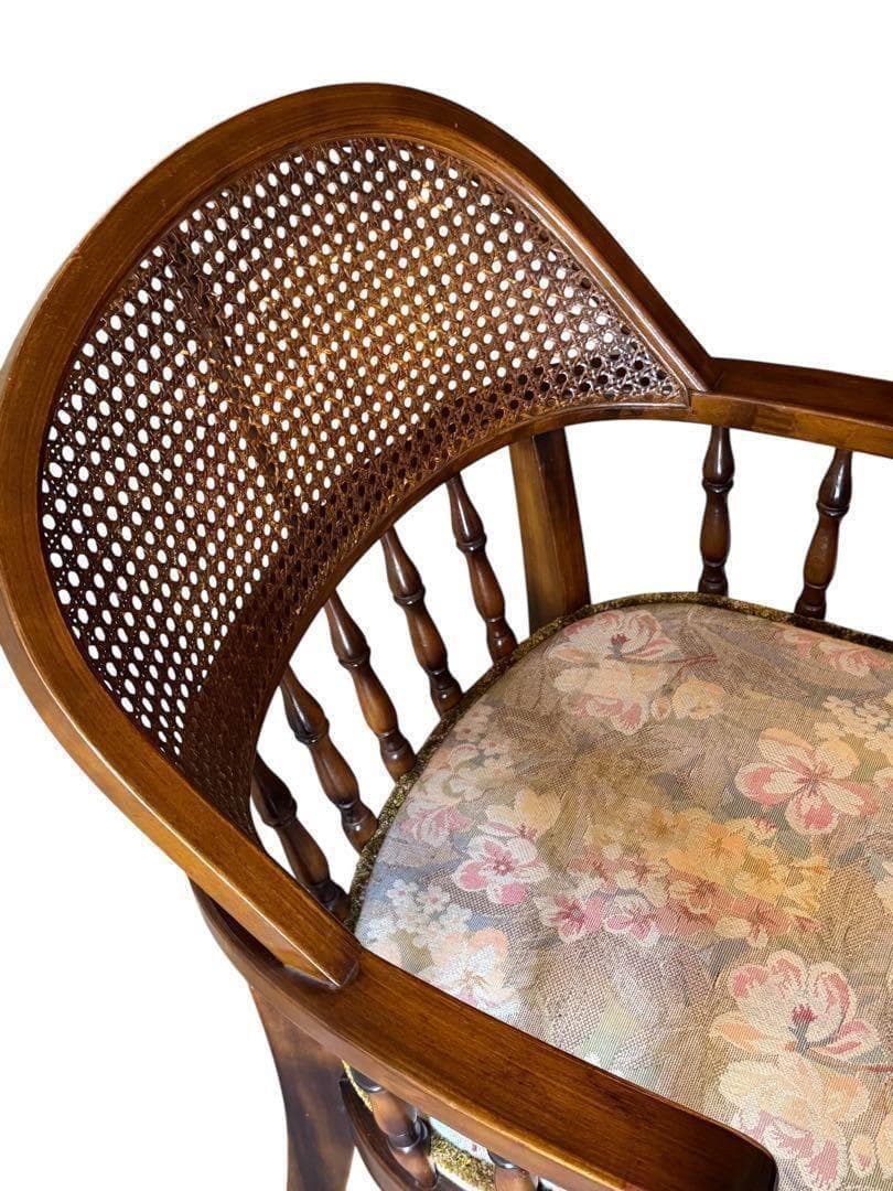 カリモク　コロニアル　アームチェア　ラタン　花柄